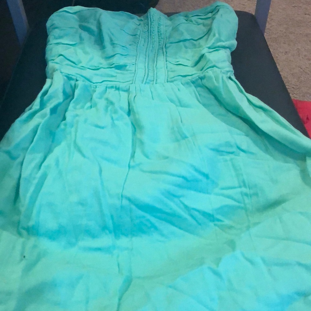 Sumer strapless green dress. Zara. Size s